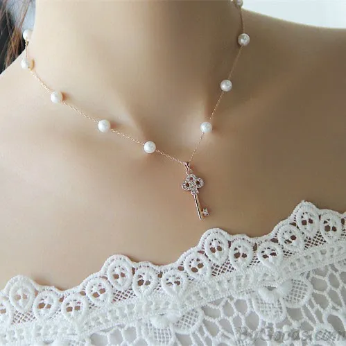 Beaded Pearl Eiffel Tower Camellia Key Pendant Diamond Necklace Jewelry 