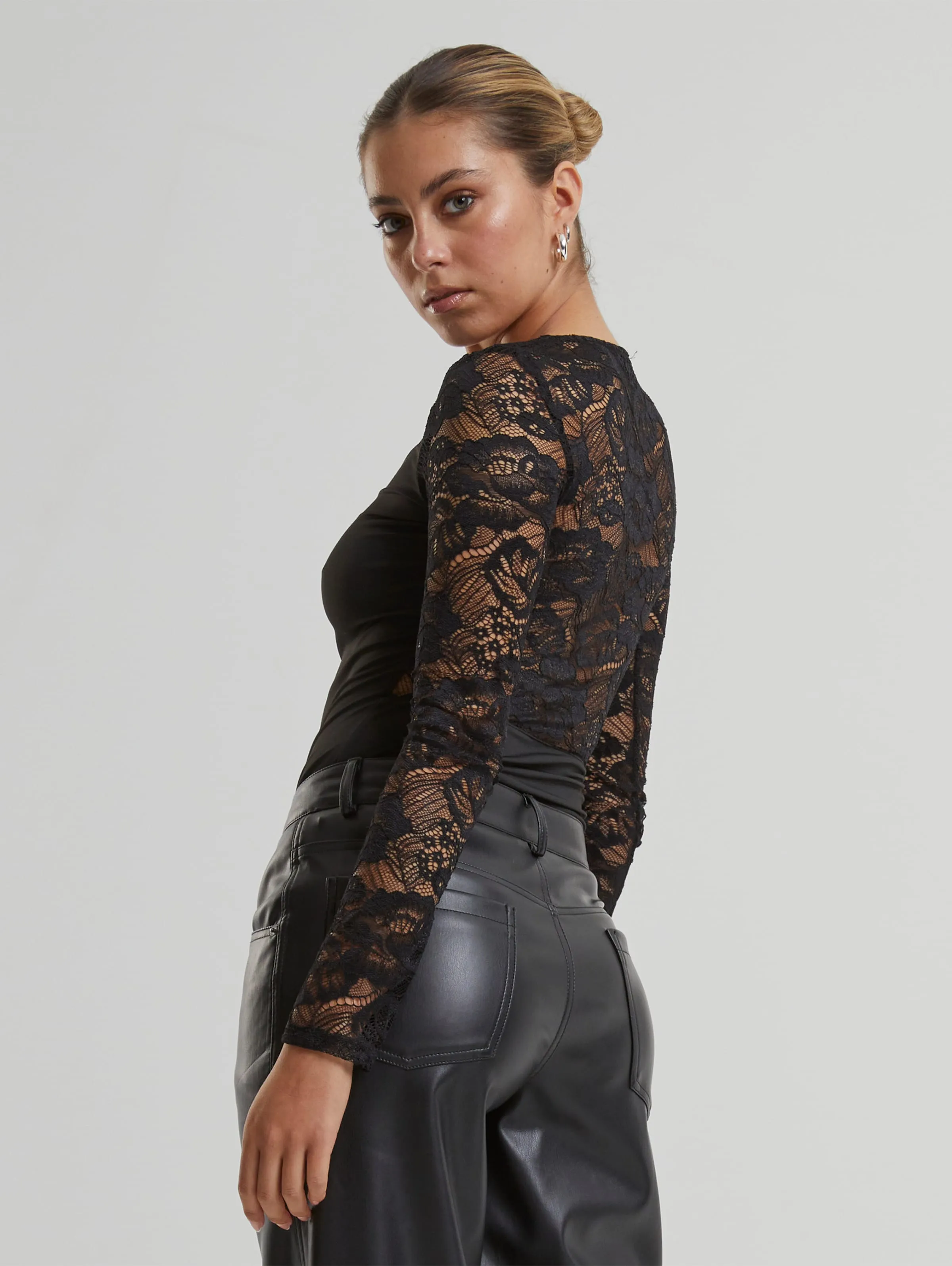 Urban Classics Ladies Round Neck Lace